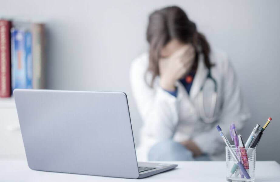 84% dos veterinários se sentem deprimidos ansiosos e irritados